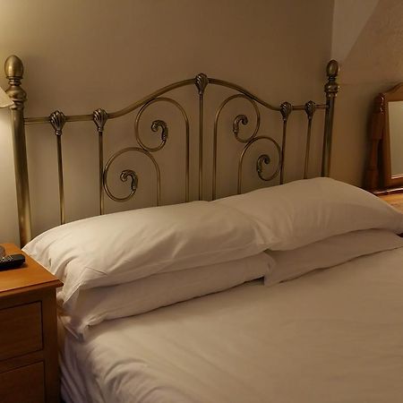 بارو في فرنيس Maindee Guest House المظهر الخارجي الصورة