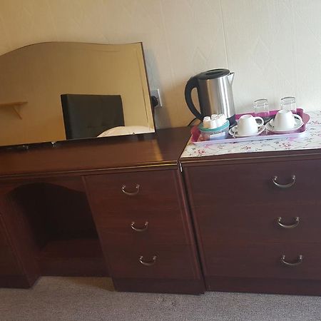 بارو في فرنيس Maindee Guest House المظهر الخارجي الصورة