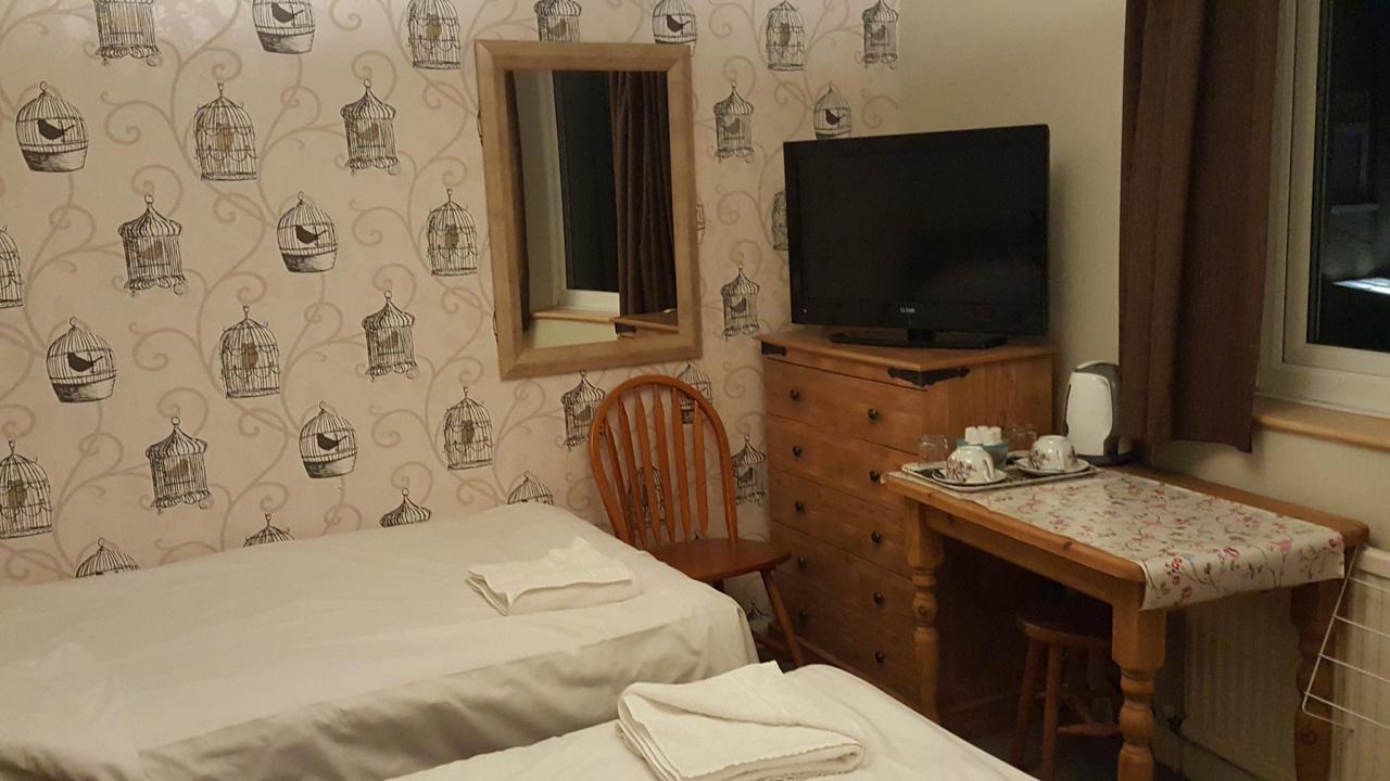 بارو في فرنيس Maindee Guest House المظهر الخارجي الصورة