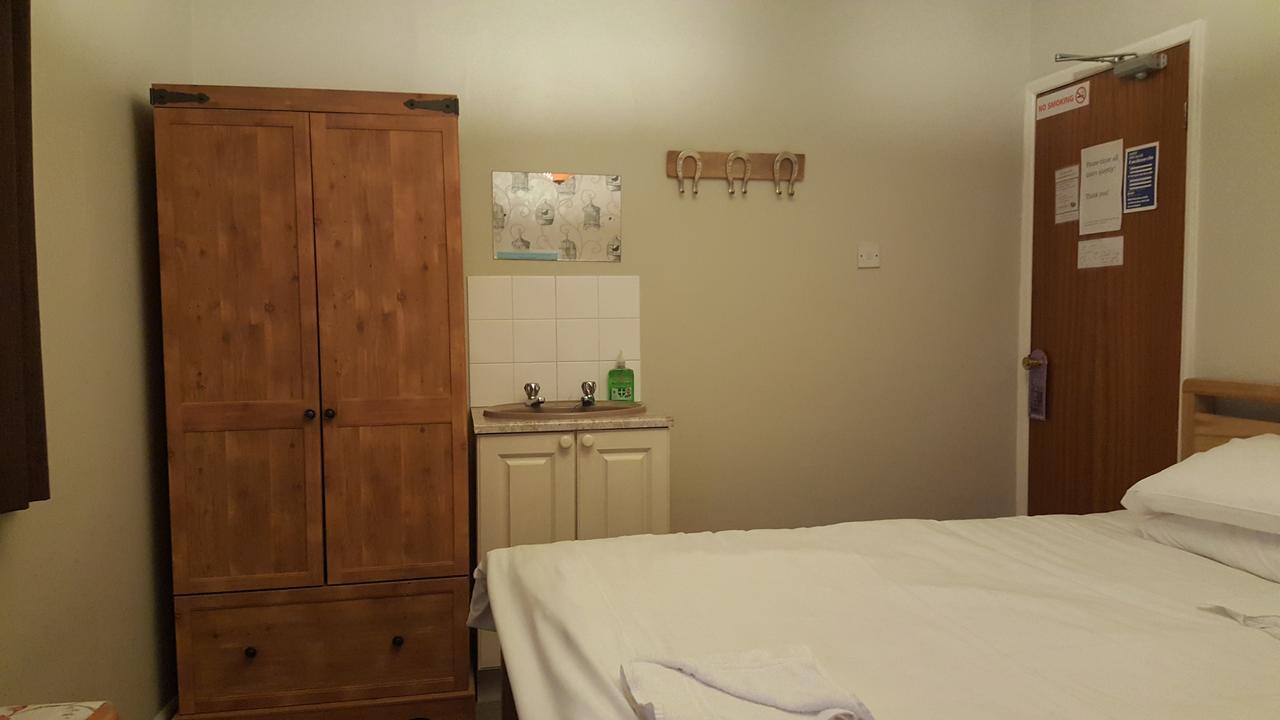 بارو في فرنيس Maindee Guest House المظهر الخارجي الصورة