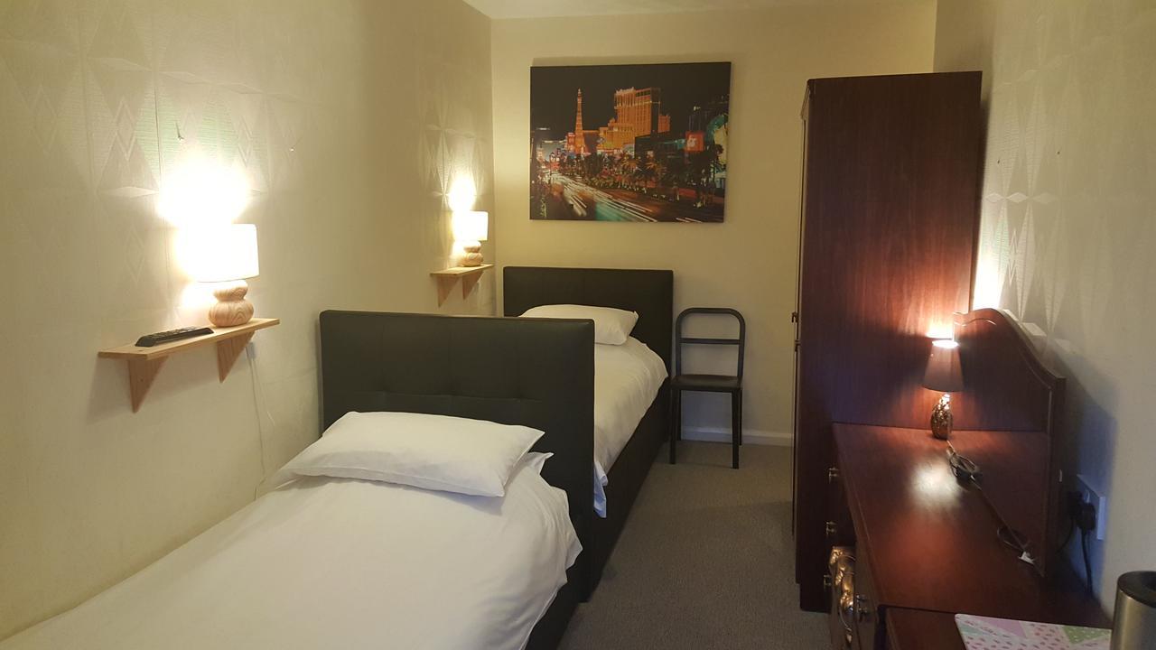 بارو في فرنيس Maindee Guest House المظهر الخارجي الصورة